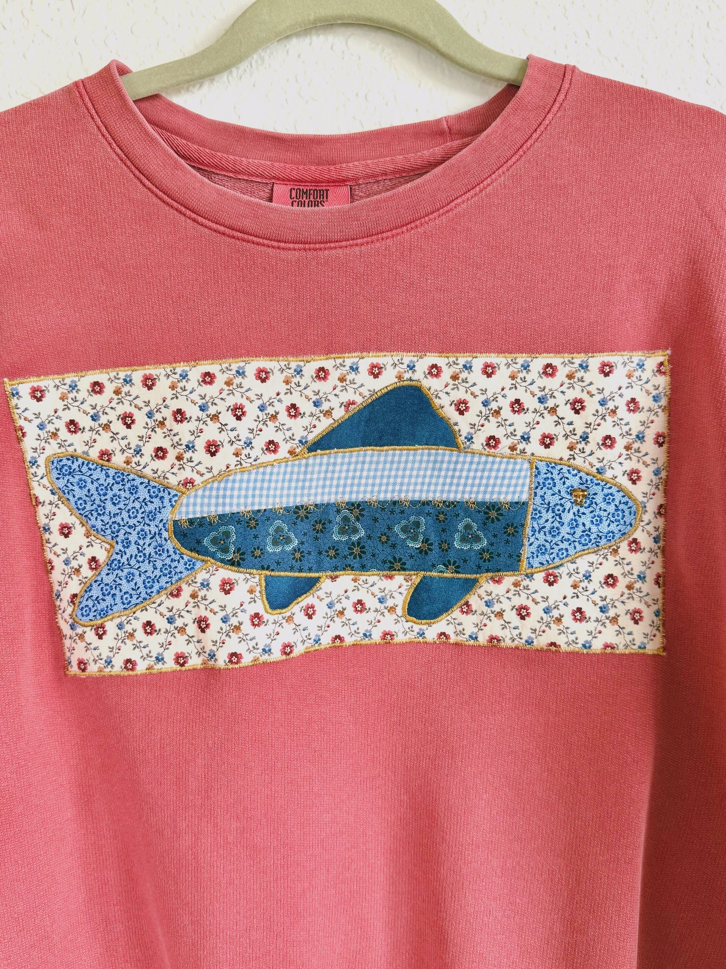 Blue Fish Red Crewneck Sweatshirt (L)