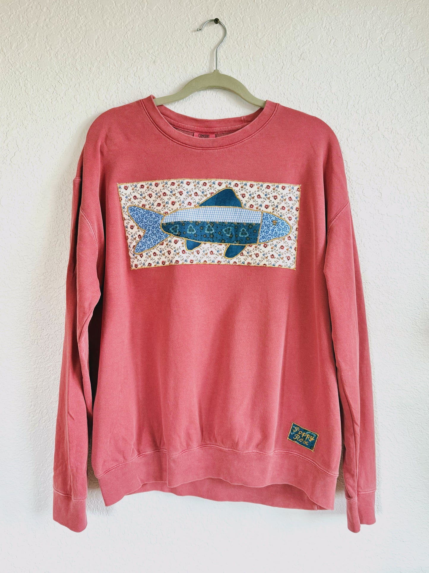 Blue Fish Red Crewneck Sweatshirt (L)