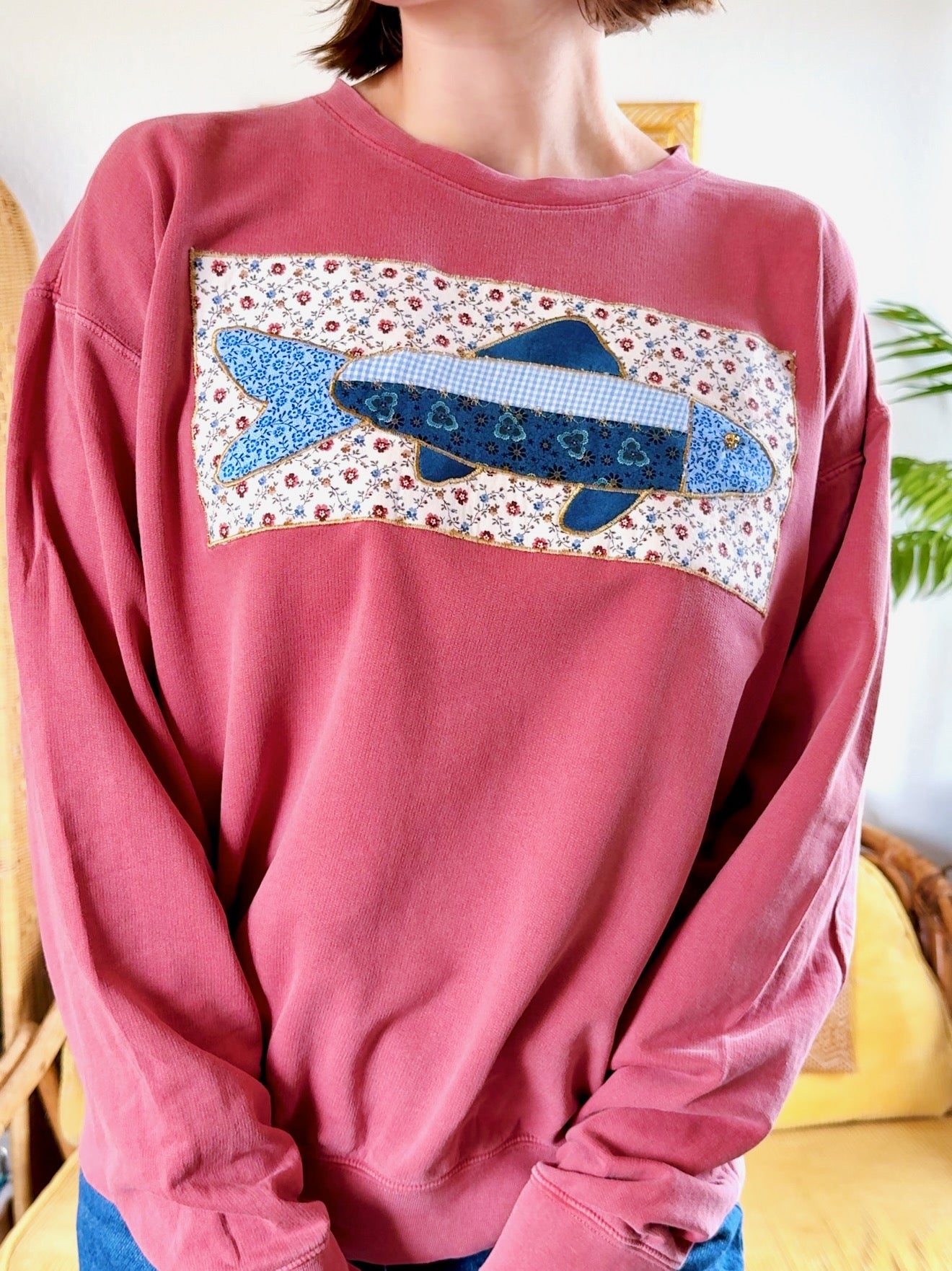 Blue Fish Red Crewneck Sweatshirt (L)