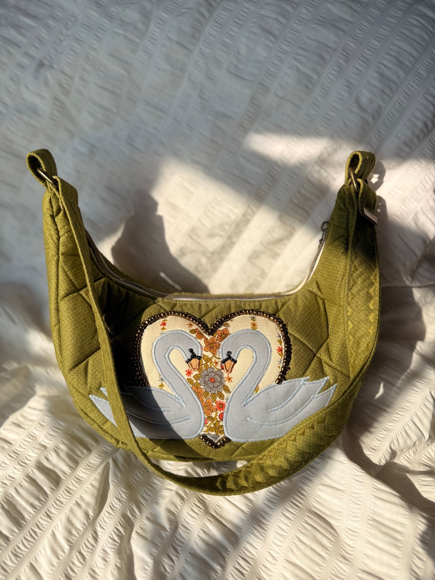 Garden Swan Purse