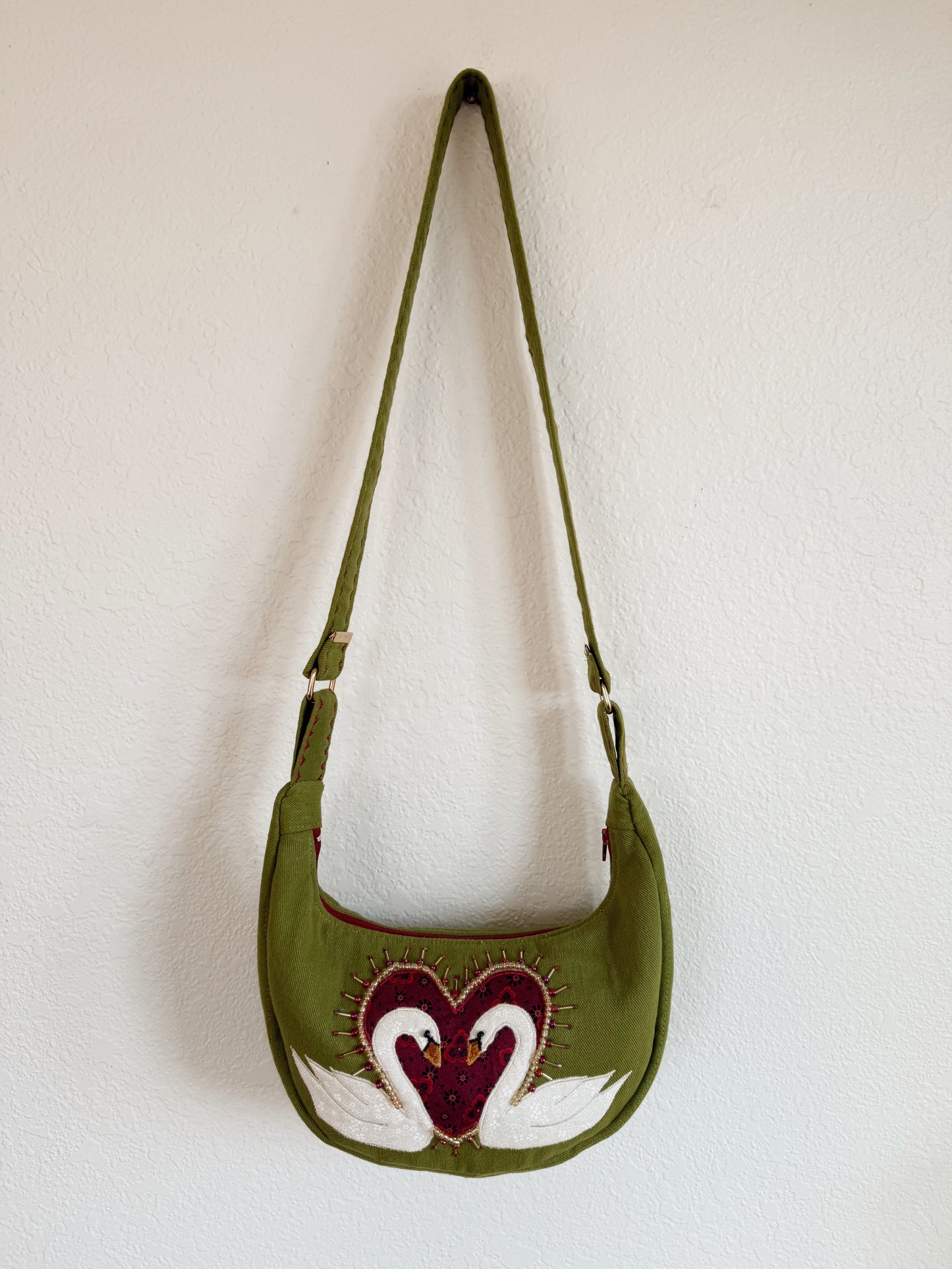 Olive Swan Purse